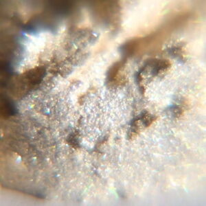 Pigment interferencyjny złoty